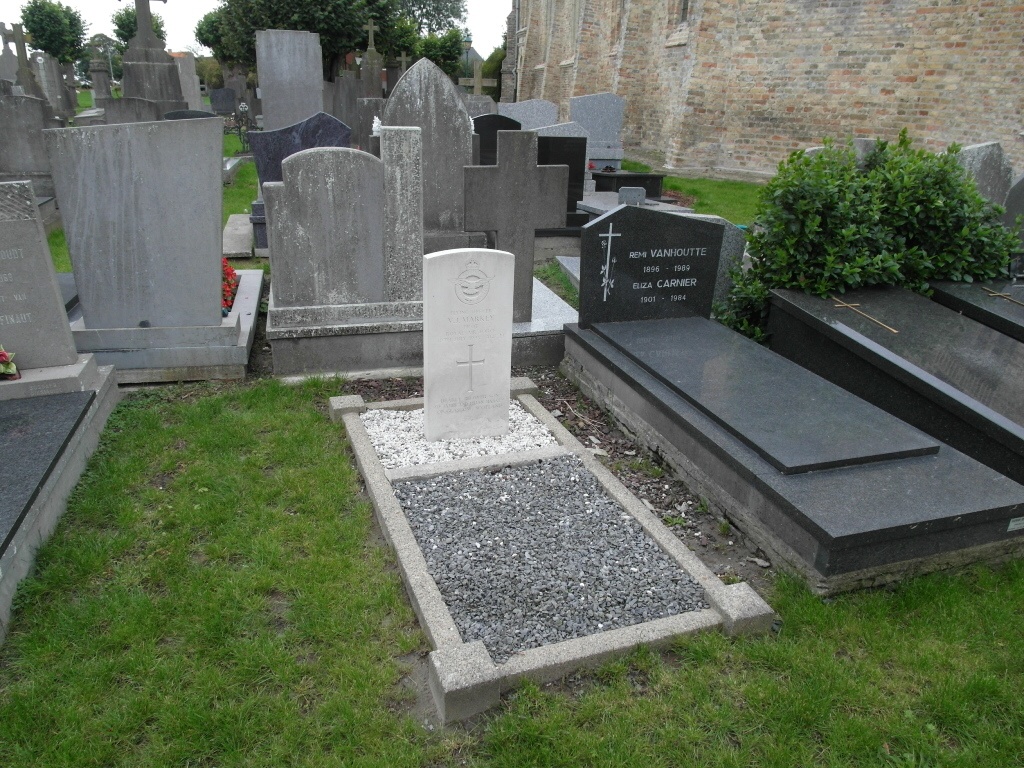 Avekapelle Churchyard | Cemetery Details | CWGC