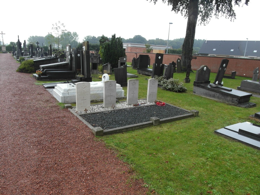 Ruddervoorde Communal Cemetery | Cemetery Details | CWGC