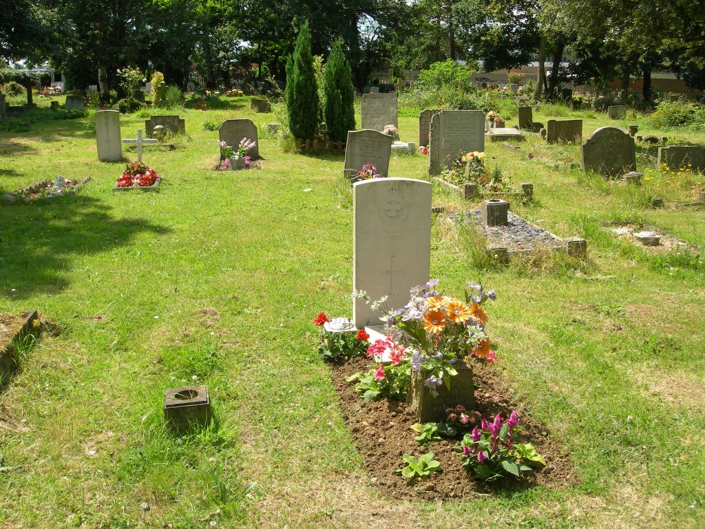 Swanley (st. Mary) Churchyard 