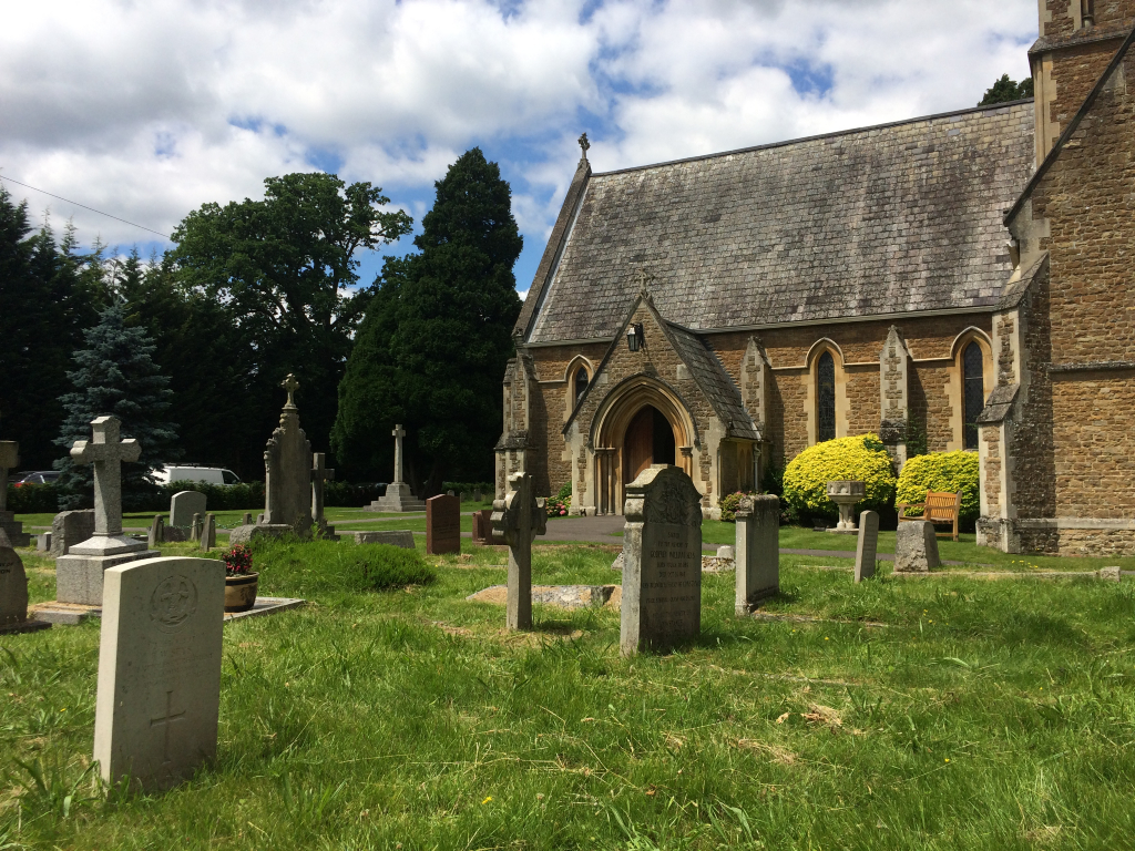 Lyne (Holy Trinity) Churchyard | Cemetery Details | CWGC