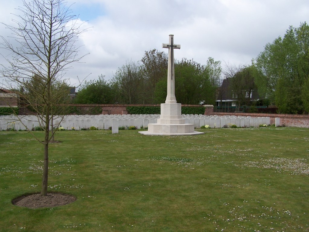 POPERINGHE OLD MILITARY CEMETERY - CWGC
