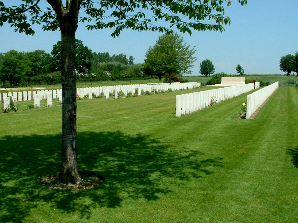 HONNECHY BRITISH CEMETERY - CWGC